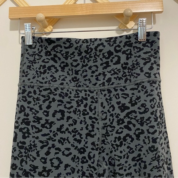 Athleta Elation Ultra High Rise Tight size Small - Picture 4 of 10